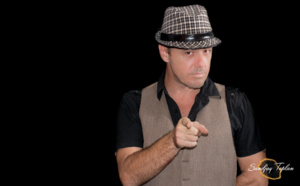 Musique avec Zulu et Emmanuelle, et body painting avec Seb à l'île Maurice