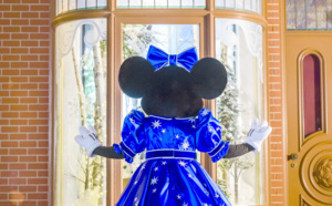 Découvrez les nouveaux looks tendance de Minnie et Mickey!