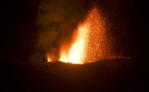 Première éruption de la Fournaise de l'année: photos et vidéo