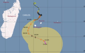 16H La tempête tropicale modérée Carlos à 105 km de La Réunion