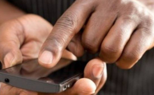 Trompé, il se venge sur le web: diabolique!