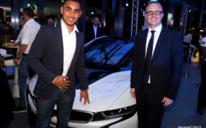 Dimitri Payet inaugure le showroom de BMW