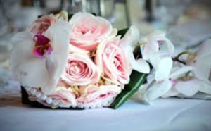 Mariage annulé : elle donne aux pauvres