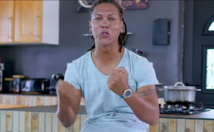 Morgane fait le buzz avec son séga saucé et piqué « La tête poisson »