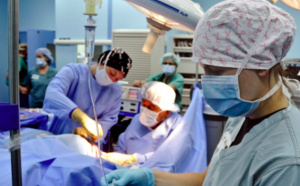 Le chirurgien tatouait le foie de ses patients avec ses initiales