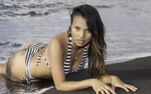 Nouria, la belle malgache qui croque la vie