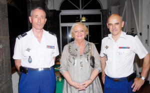 En l’honneur du général