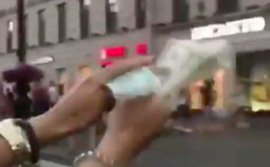 Vidéo scandale : de richissimes jeunes Russes jettent de l'argent par les fenêtres