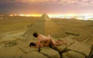 Scandale : Un couple filme ses ébats sur la pyramide de Khufu