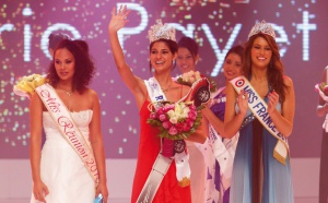 21H52, Marie est couronnée