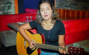 Erika Aft son premier titre "Dans mon coeur" en acoustique