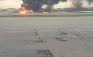 Un avion en feu en Russie: un atterrissage d'urgence mais 13 morts