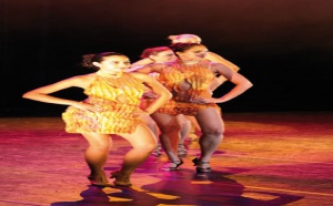 Véro Danse, Un 14ème anniversaire en «Plumes et Paillettes»