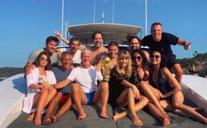 Valérie Bègue aux côtés de Deschamps et de ses amis, pour les 1 an de la Coupe !