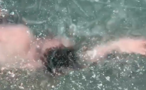 Une star de TikTok frôle la mort pour un nouveau défi insensé !