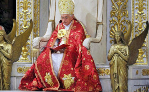Le pape Benoît XVI, 93 ans, « extrêmement fragile »