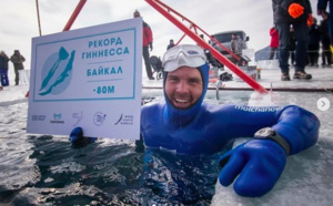 Record: il plonge à 80m en apnée sous un lac gelé