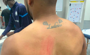 Quand Dimitri Payet renvoie une bouteille, geste qui provoque une bagarre 