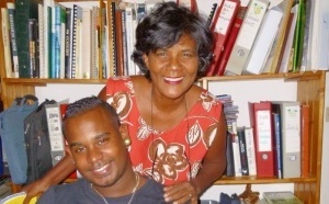 Gilette Aho, la speakerine venue des îles