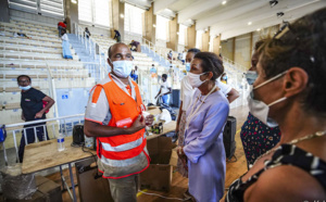 Huguette Bello s’est rendue aux côtés des familles suite à l’incendie de la résidence "Marina"