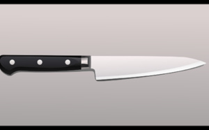 Il y a près de 30 ans son institutrice l'humiliait, il revient la tuer !