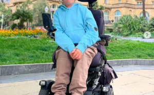 Arthur Baucheron, la star des réseaux sociaux qui dédramatise son handicap