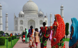 L'adolescente indienne veut porter plainte pour un viol collectif, le commissaire la viole à nouveau 