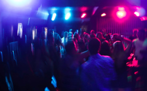 Déni de grossesse : elle commence à accoucher en boite de nuit