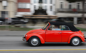Une octogénaire refuse de faire un constat et tue une femme en lui roulant dessus