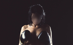 Agressée sexuellement, elle sectionne la langue de son violeur et la dépose au commissariat