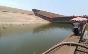 Un haut fonctionnaire indien fait tomber son téléphone dans un réservoir d'eau de 2 millions de litres, il l'assèche pour le retrouver