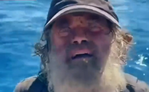 Un marin et son chien dérivent en mer pendant deux mois et survivent