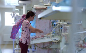 Échange à la naissance : Deux hommes découvrent à 65 ans leur véritable identité