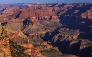 Miraculé : un ado chute de 30 mètres dans le vide et survit