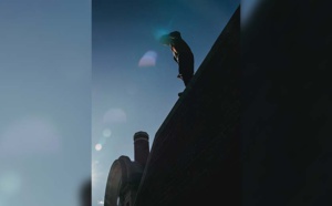 ​Une mère se défenestre avec ses deux enfants, l'aîné de 12 ans décède