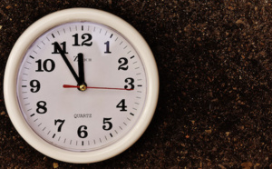 Les écoles britanniques abandonnent progressivement les horloges analogiques : les adolescents "ne savent pas lire l'heure".