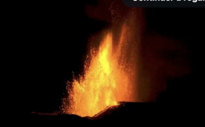 Une éruption volcanique somptueuse en Islande enflamme le ciel et ébranle les terres