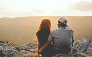 Polyamour : Un tiers des hommes ouverts à des relations multi-partenaires, révèle une étude