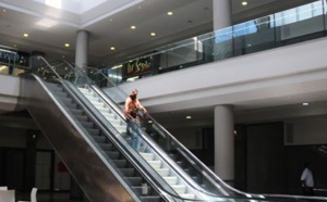 Shopping à Maurice<br>Deux centres commerciaux en liquidation