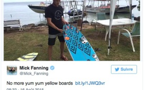 Le miraculé des requins change de couleur de planche