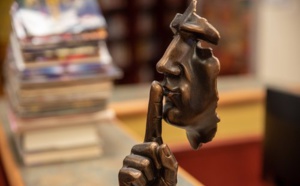 Accusations contre l'Abbé Pierre : des personnes influentes étaient-elles au courant?