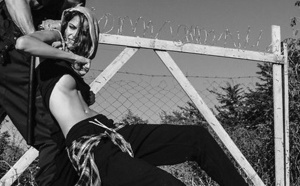 Scandale: le shooting version "migrant"