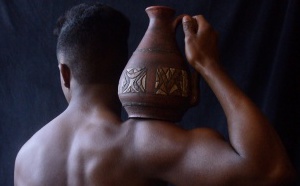 L'exposition de nu qui dérange à Sainte-Suzanne