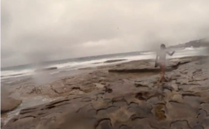 Un éclair tombe à quelques mètres d'elle: miraculée