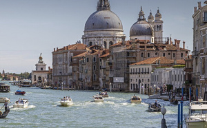 Jeff Bezos et Lauren Sanchez : un mariage somptueux à 40 millions d’euros à Venise