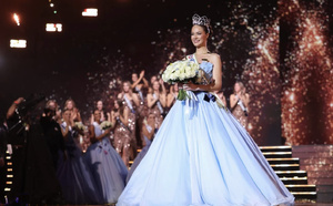 Tahite derrière sa nouvelle Miss France