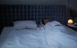 Insomnie : pourquoi nos nuits nous échappent (et ce que cela dit de nous)