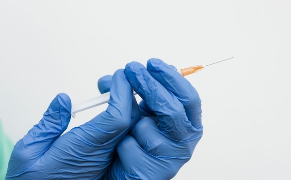 Nice : trois personnes mises en examen après le décès d'une jeune femme lors d'une injection esthétique