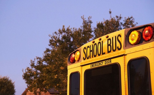 Guyane : un enfant de 8 ans retrouvé mort dans un bus scolaire à Matoury