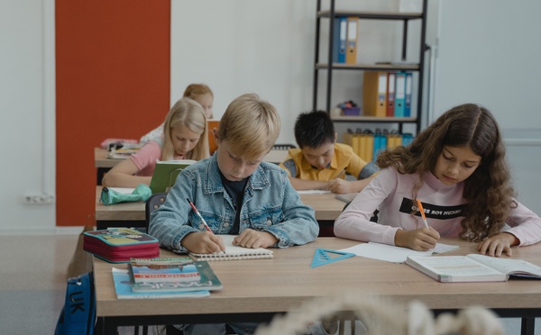 Violences sexuelles à l'école : selon une enquête alarmante, quatre élèves de CE2 sur dix concernés